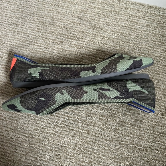ROTHY’S The Point Olive Green Camo Pointed Toe Slip On Flats Size 12 - Picture 6 of 10